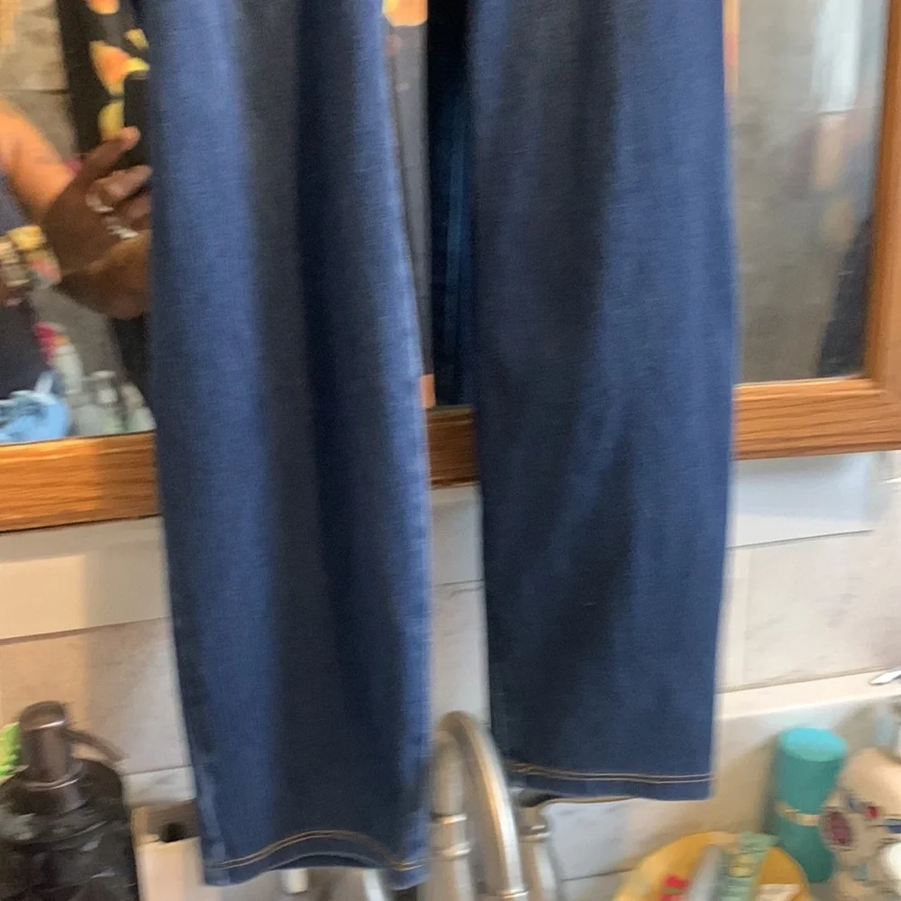 Time and tru Jeans - Picture 4 of 8